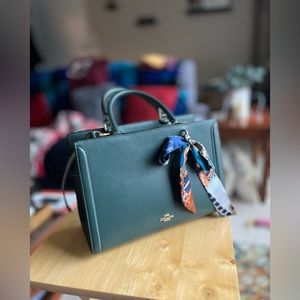 NWOT Coach Zoe Carryall Crossbody tote